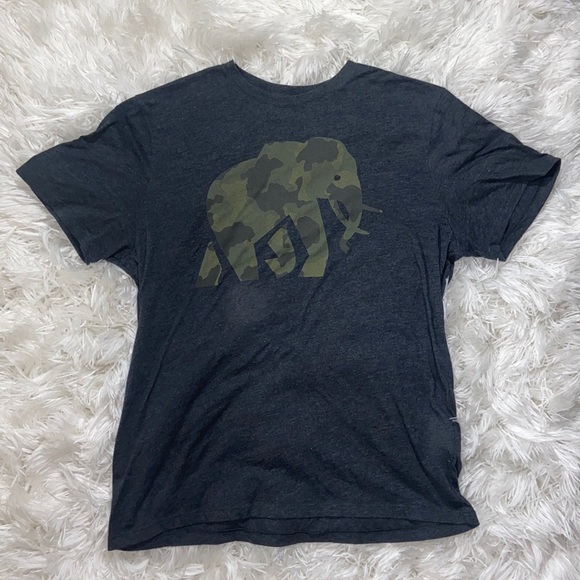 Banana Republic shirt size L